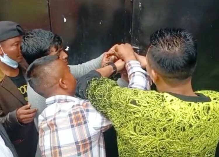 School principal accused of sexually harassing teacher