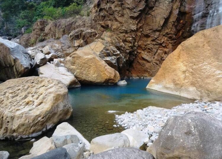 Tourist drowns at Nongriat pool