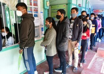 State begins vaccination for teens