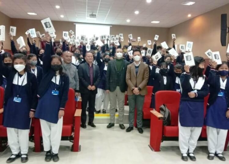 35,250 students to receive free tablet from Govt