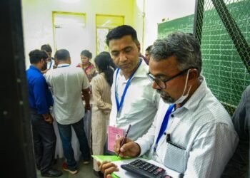 BJP to stake claim today evening to form govt in Goa