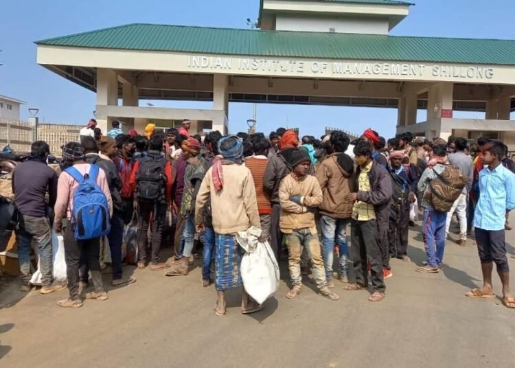 KSU pushes back 16 labourers from NEHU