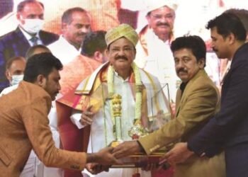 Vice President worried by ‘steep decline’ in journalistic standards