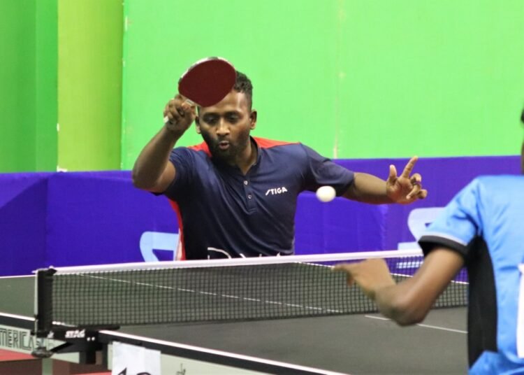 Senior National TT Championship: Favourites get through but not all smoothly