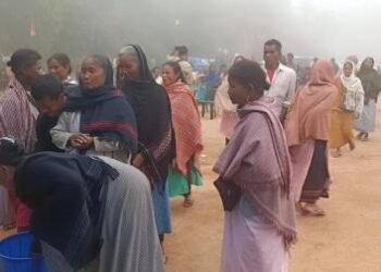 PDF members donate to candidate’s campaign