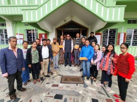 Sanbor dishes out financial help