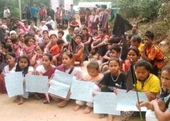 Residents rally for release of Sabuda trio