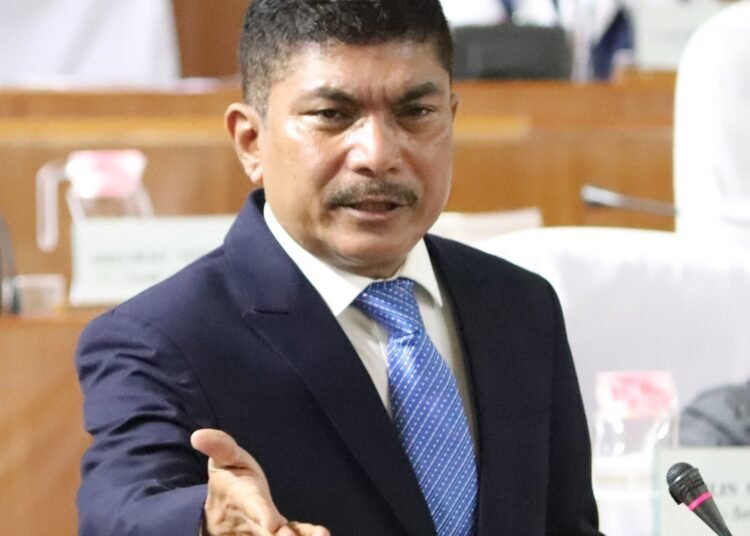 State looted right, left and centre: Zenith