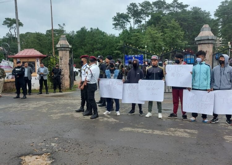 Pradhan meet protestors at NEHU, assures to take up issues