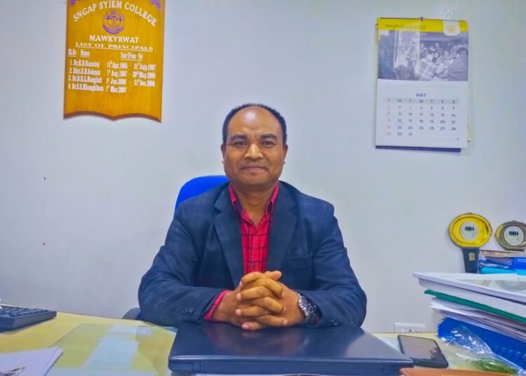 Nongsiej awarded top 10 best principals in country