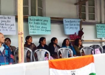 MCCL workers hold sit-in for regular pay