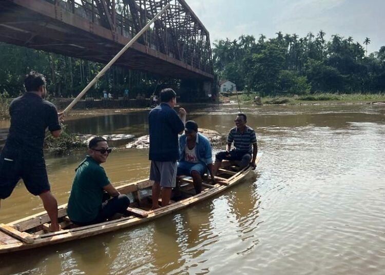 MDC visits flood-affected Songkapara