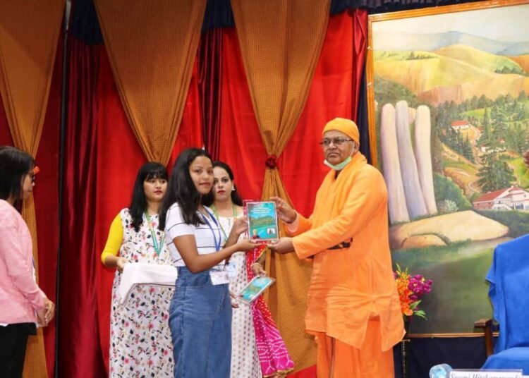Ramakrishna Mission holds convocation ceremony for students