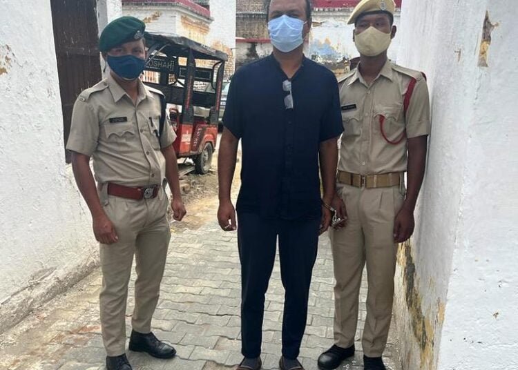 Pilkhuwa police hand over Bernard to M’laya cops