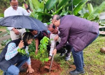 Rotary Club plants 100 plum saplings in EWKH