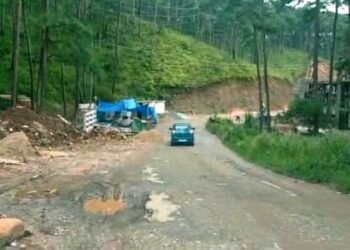 HYC complaints to PWD about slow work progress of St. Teresa road