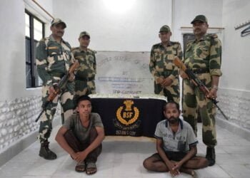 Fake notes seized by BSF, 2 arrested