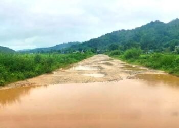 Public threaten to boycott 2023 polls if road is not blacktopped