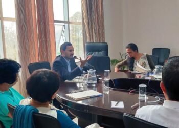 Roundtable conference held to dwell on public health cadre study