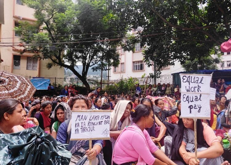 Mid-Day Meal workers launch sit-in