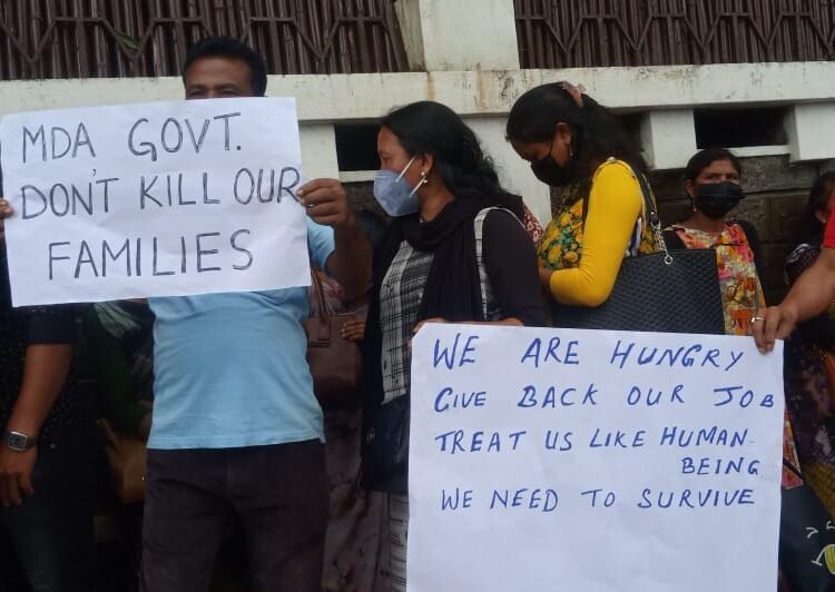 Out of work primary teachers launch protest