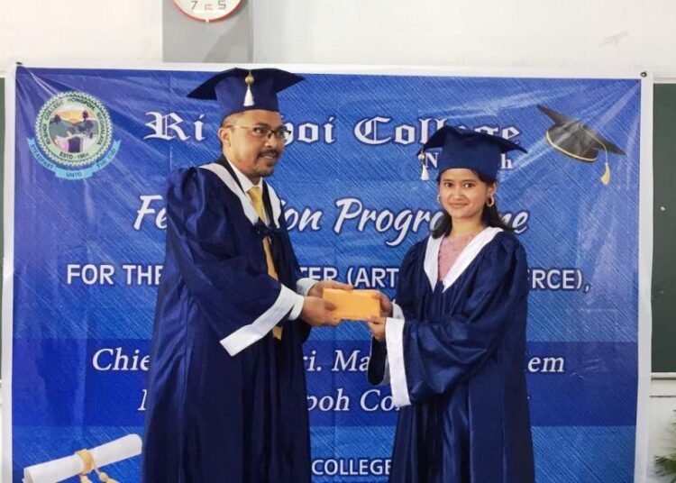 300-plus students of Ri Bhoi College felicitated by Nongpoh legislator