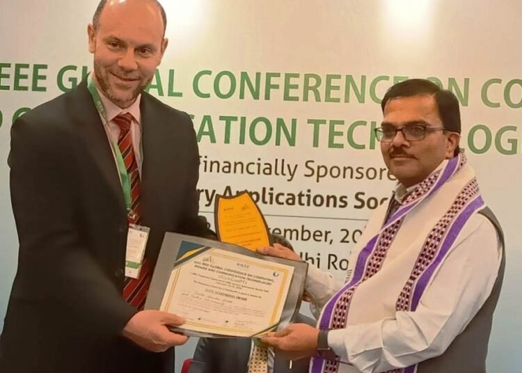 NEHU VC receives Elite Academic Award 2022