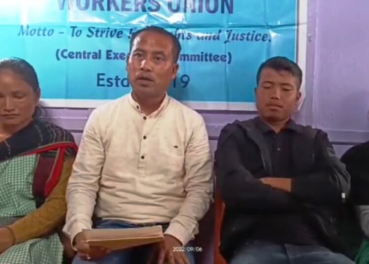 Mid day meal workers urge cabinet to consider their plight