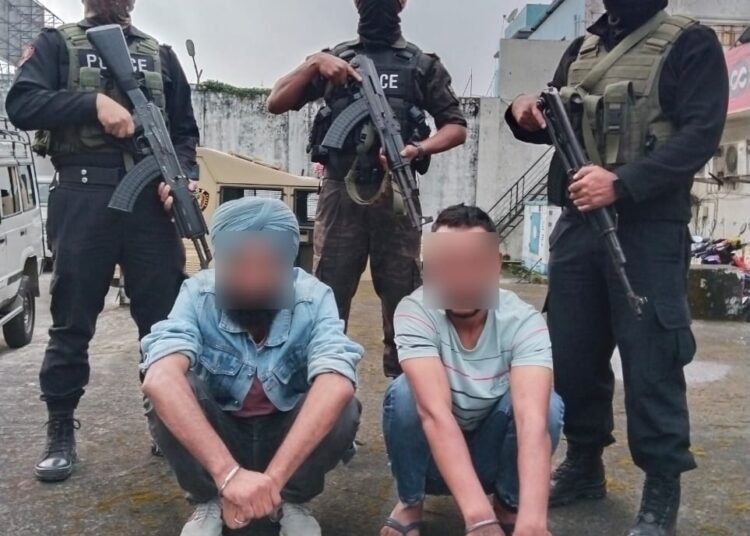 2 arrested for trafficking heroin