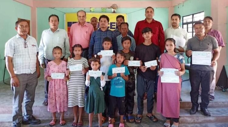 Meritorious students of 3 villages in EJH felicitated