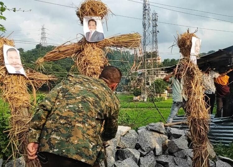 HITO blocks highway to protest gambling