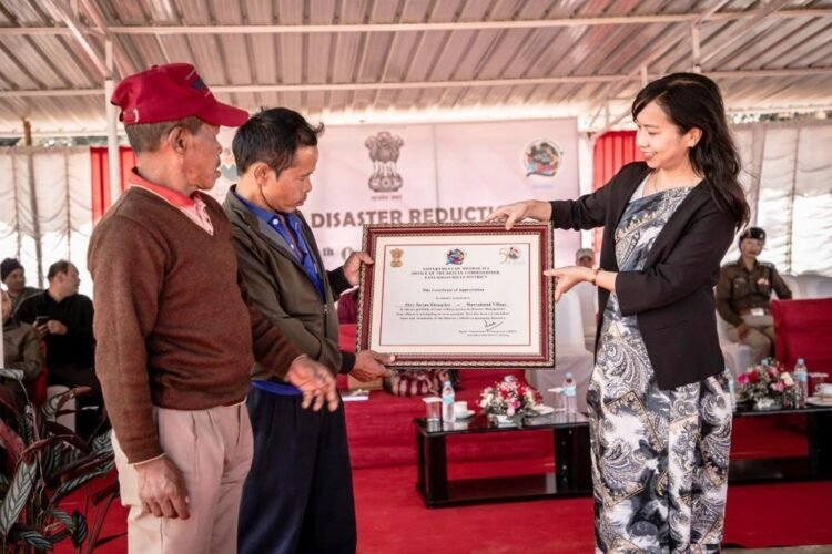 3 deep divers, village committee feted for disaster response