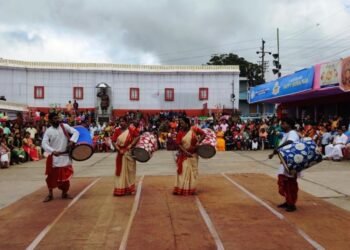 Drum beats, celebrations mark Maha Ashtami in city