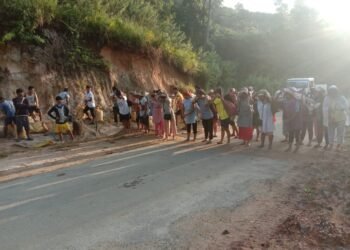 WKH villagers lift weights but not like you know it