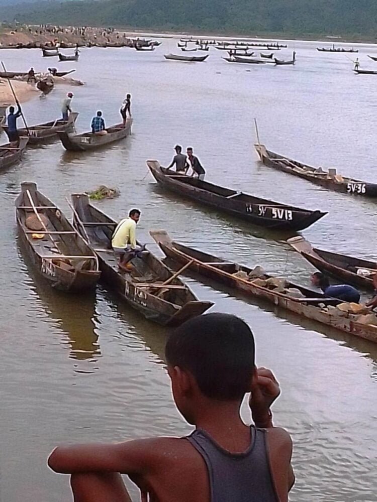 Livelihood of traders not threatened: Lafarge