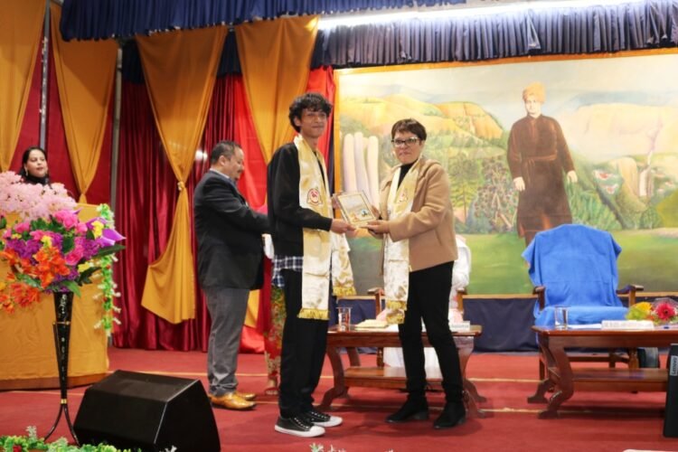 RKM holds convocation ceremony for computer training