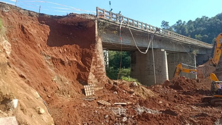 Expert confirms danger after landslide at Dwar Ksuid