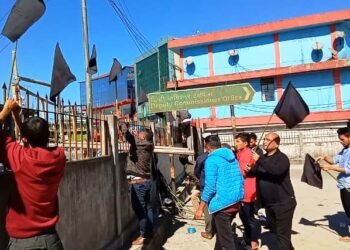 Black flags in State over Mukroh