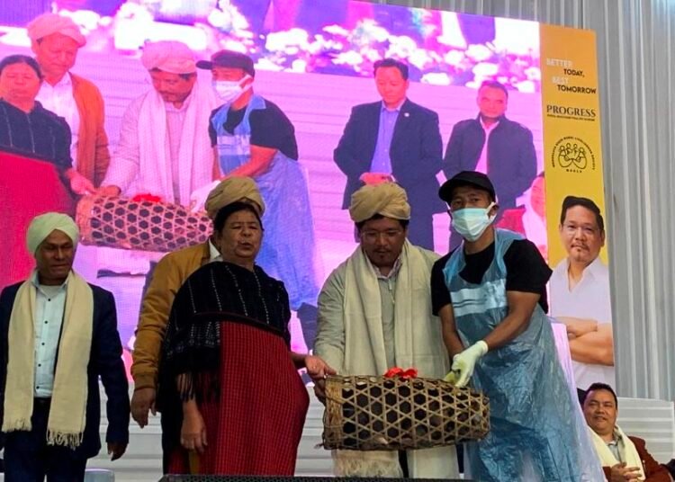 CM inaugurates amenities in Raliang, distributes funds and livestock