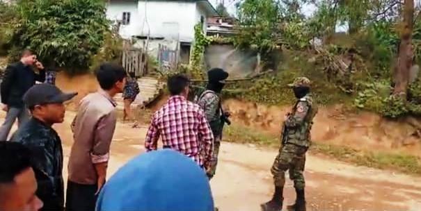 Cops disperse HYC protesters during CM visit to Rambrai