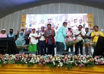 Funds, livestock distributed in Rangatari village