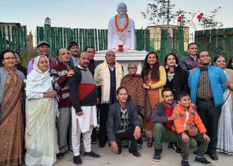 Bust to first non-tribal cabinet minister unveiled