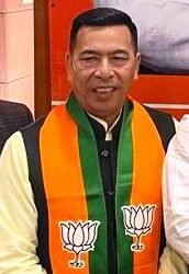 Shangpliang sings paeans to Modi