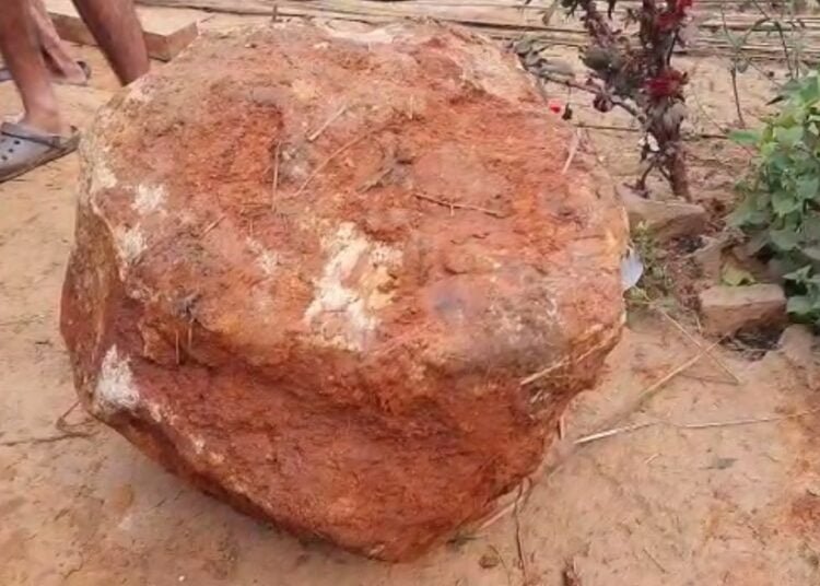 Family escapes boulder mishap