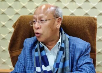 He seems to be a psycho: Tynsong on Gokhale