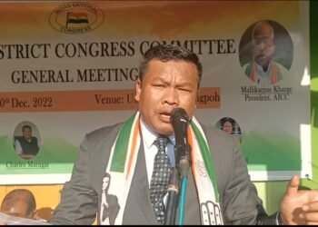 Choose leaders not businessmen: TMC & Congress to voters