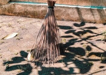 Cleaning drive in Nongkhyriem, Nongthymmai