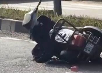 2 injured in hit and run at Umsning