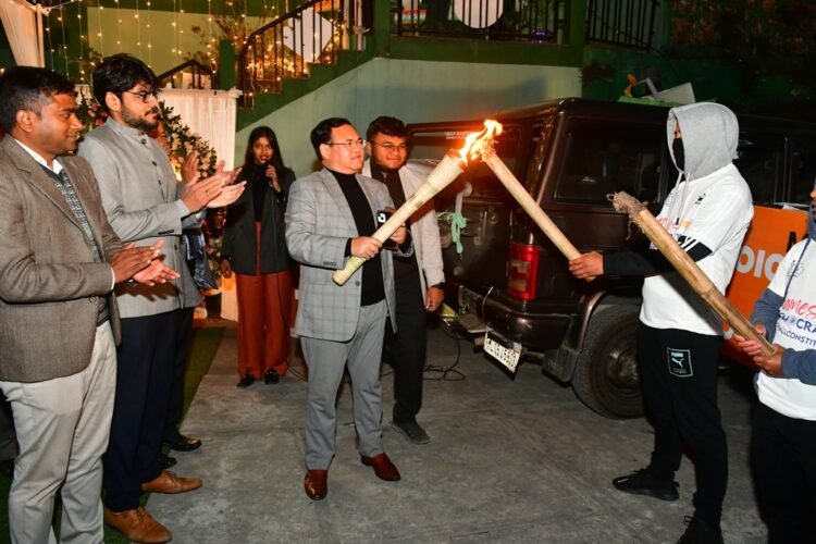 ‘Flame of Democracy’ begins tour of EKH