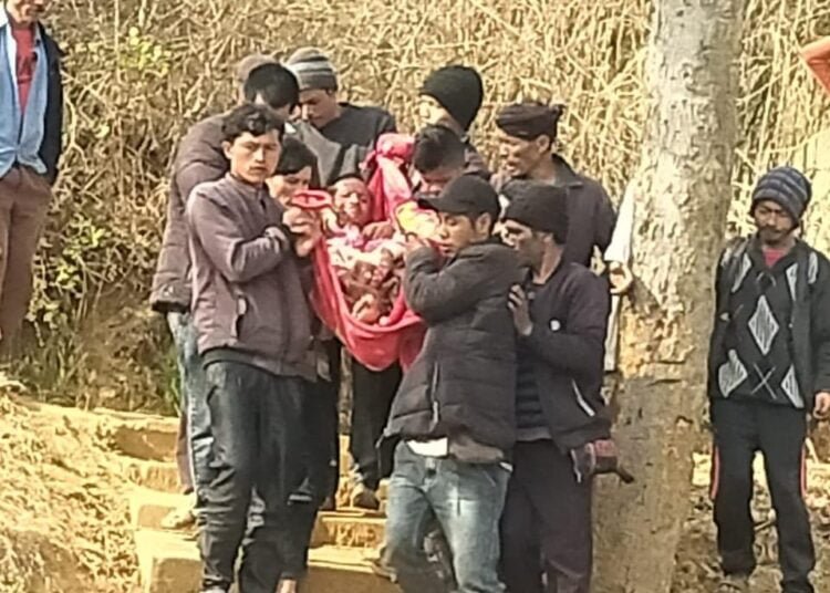 Through adversity to the polling booth: severely injured voter inspires